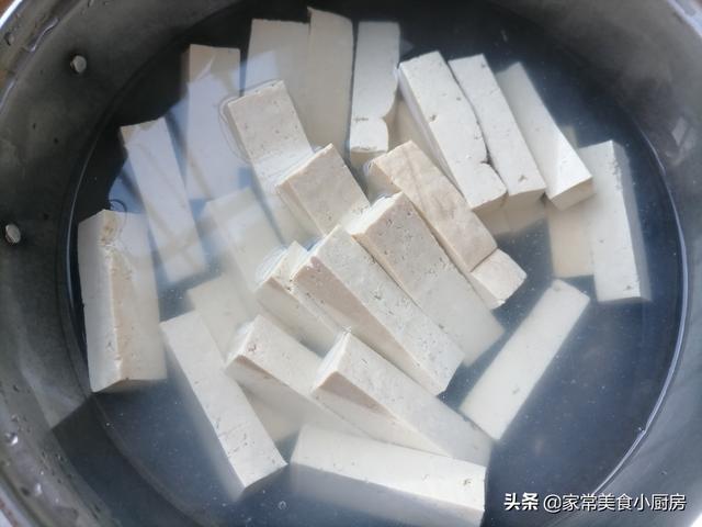 萝卜苗需要焯水吗，水萝卜需要焯水吗（间苗间出来的萝卜苗吗）
