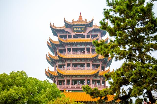 黄鹤楼在哪个城市，黄鹤楼位于哪个省份（黄鹤楼位于中国哪个省份）