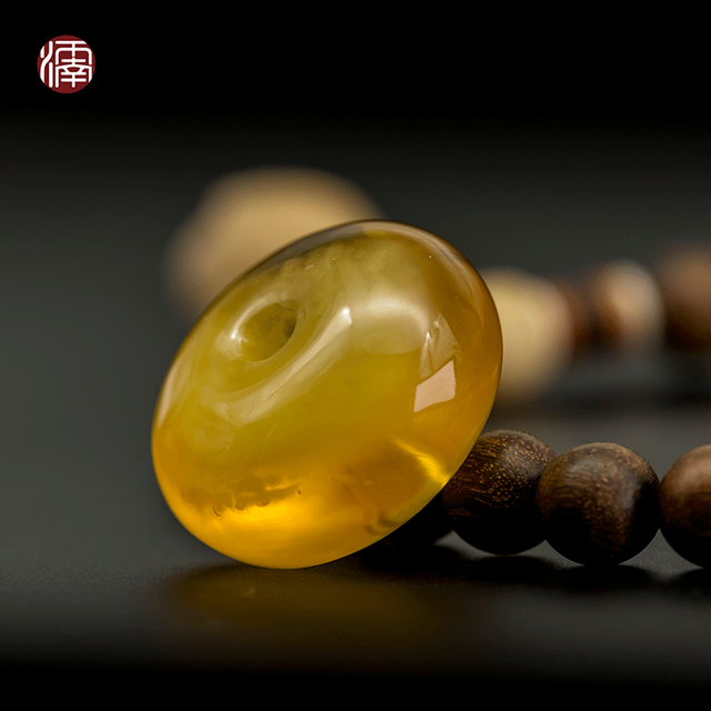 蜜蜡认主人的表现，蜜蜡是什么（注意！蜜蜡随便戴可能招灾祸）