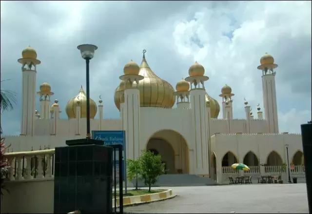 马来西亚地理位置，马来西亚皇京港的地理位置（马来西亚简介）