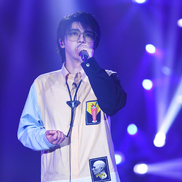 华晨宇哥谭歌词，华晨宇的全部歌曲歌词（这12首歌希望能让大众感到快乐）