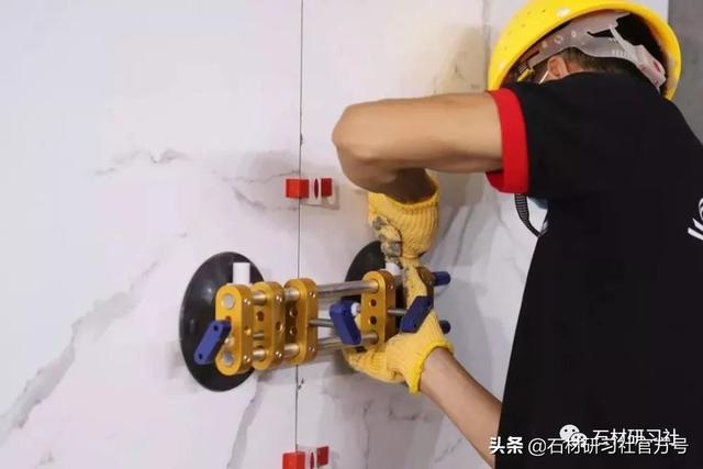岩板是什么材料，岩板是什么材料合成的（一篇文章为你解答）