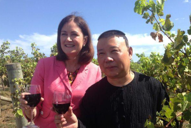 郭德纲个人资料简介，靳东个人资料 简介（郭德纲的人脉资本与商业帝国）