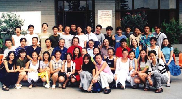 杜淳的连环情史，无缝连接10任绝美女友，40岁被圈外妻子设计套牢