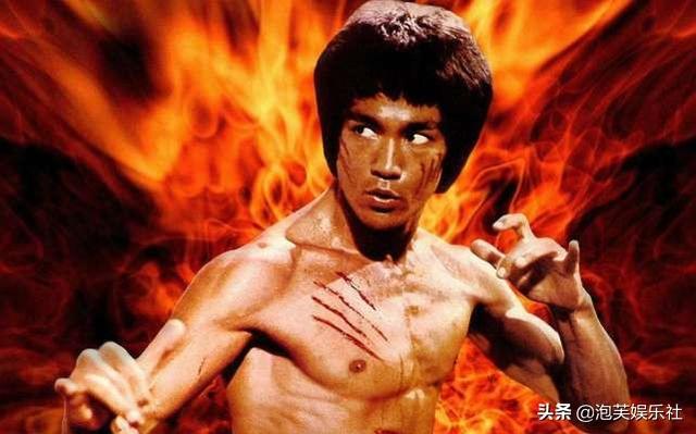 双节棍起源于那里，双节棍是什么时候发明的（《精武门》让全球火热的双节棍被政府禁止44年）