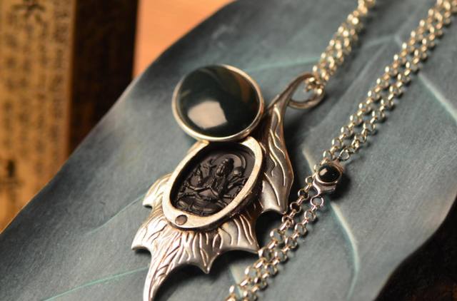 本命佛的功效和作用，戴本命佛有什么好处（哪些人适合佩戴本命佛呢）