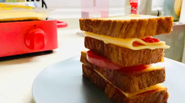 正宗芝士黄油吐司做法，半熟溏心蛋像布丁一样