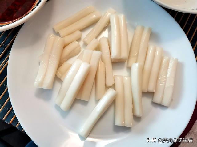 家庭简易清汤火锅底料，自制清汤火锅底料（火锅汤底用什么熬最好）