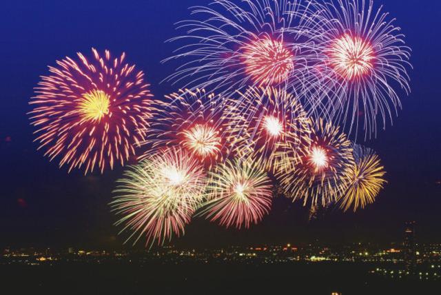 钢丝棉烟花是什么原理，钢丝棉烟花是什么意思（其实危险比想象中的要大）