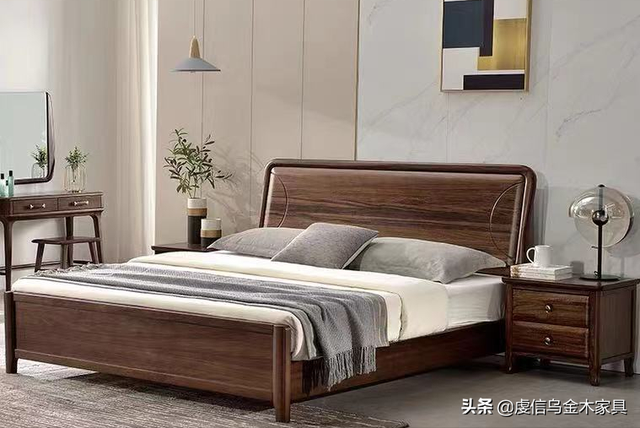 金丝檀木和乌金木哪个好，金丝檀木和胡桃木哪个好（为什么乌金木深受消费者的喜爱）