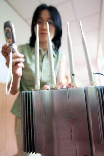 调制解调器的主要功能是，调制解调器的作用是什么（手机信号屏蔽器是怎么工作的）