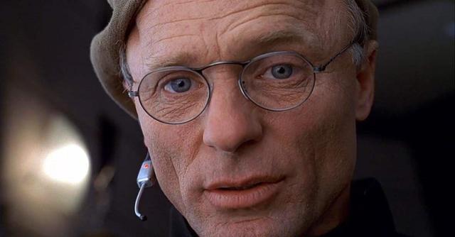 楚门的世界深度解析，楚门的深度解析（看似荒诞的故事带来深刻的思考）