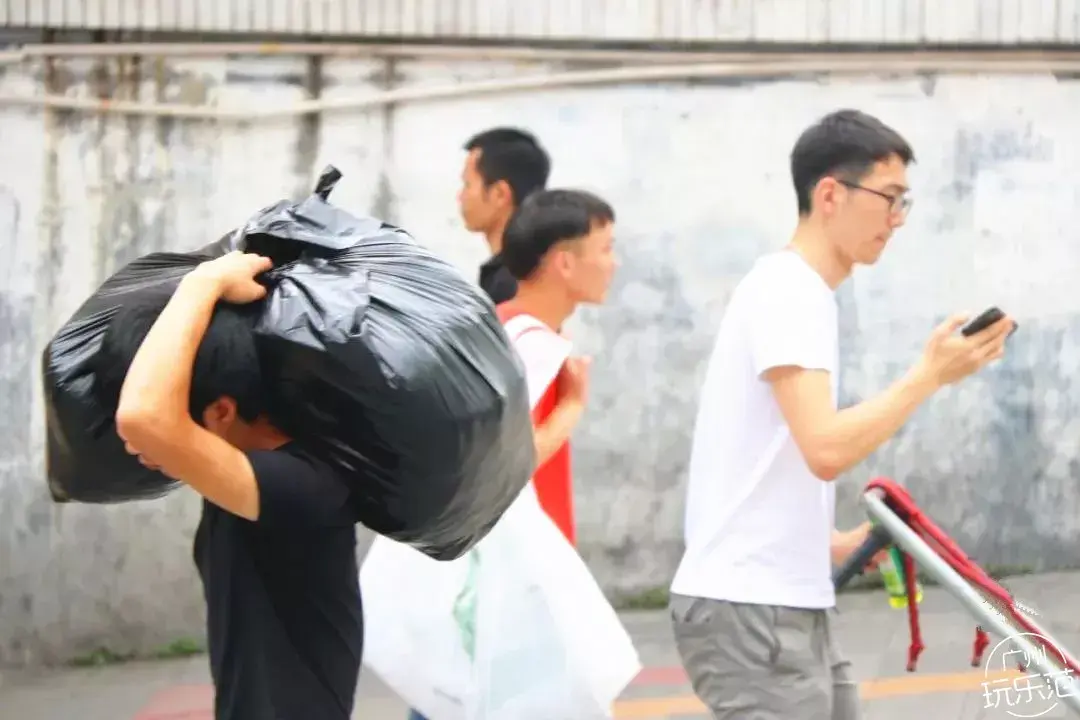 广州沙河服装批发市场(广州沙河服装和十三行有什么区别)