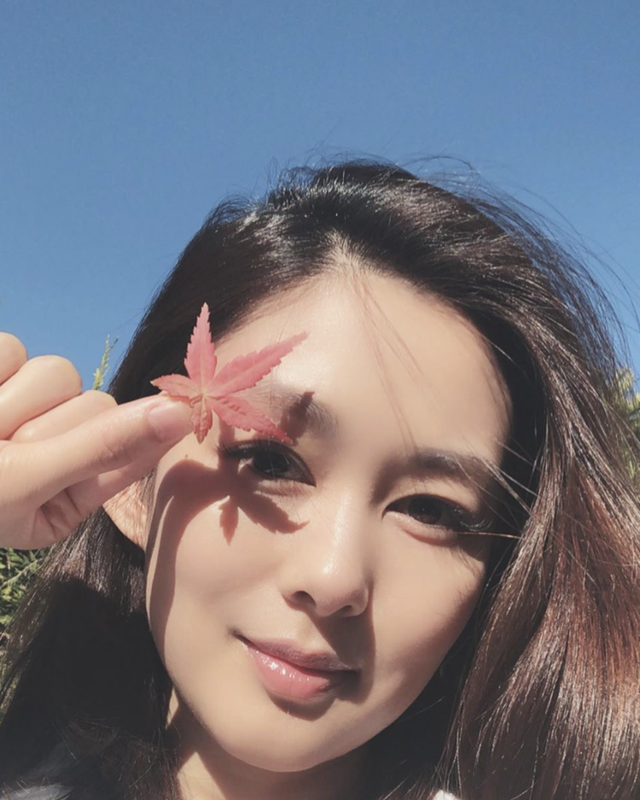 仿真眉和雾眉哪个持久，仿真眉和雾眉哪个自然（一文了解雾眉、丝雾眉、线条眉、植眉）