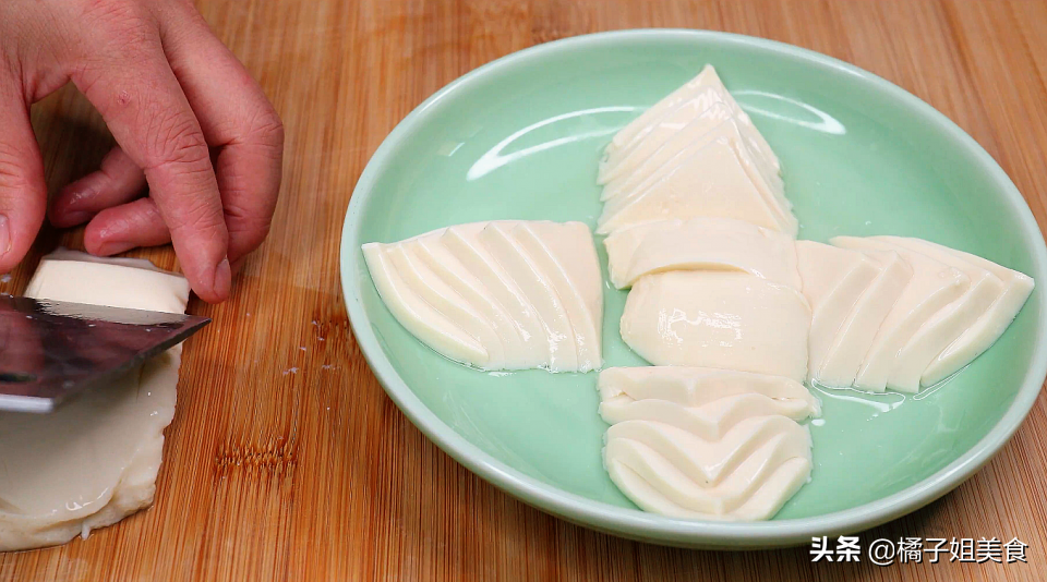 图片[4]-【豆腐拌皮蛋】做法步骤图 开胃又解腻-起舞食谱网
