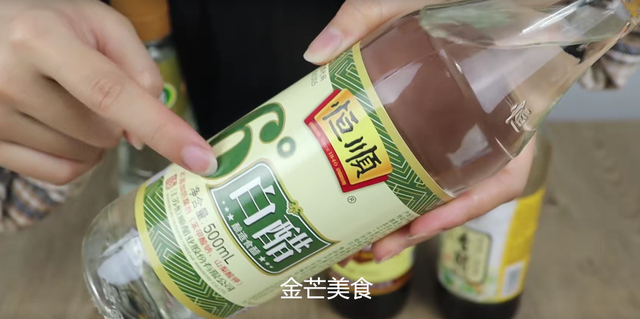 米醋和香醋的区别，香醋和白醋的区别（白醋区别这么大）