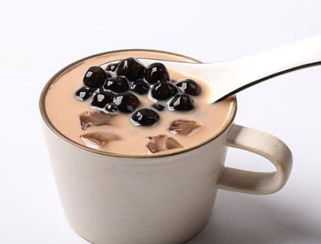 珍珠奶茶的制作过程，怎么做珍珠奶茶简单的方法
