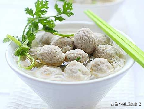 生汆丸子的做法，羊肉汆丸子做法图解（生汆丸子这样做）