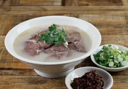 羊肉汤的做法三，成都简阳羊肉汤（厨师长亲手教你四款羊肉汤做法）
