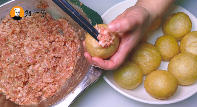 油面筋塞肉，经典本帮菜“油面筋塞肉”（油面筋塞肉红烧怎么烧）