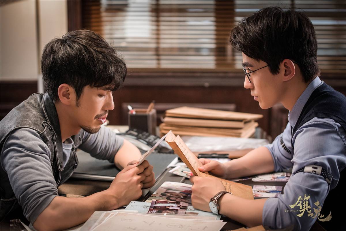 "博君一肖"内娱cp天花板,罗云熙和陈飞宇的"飞云系"难超越