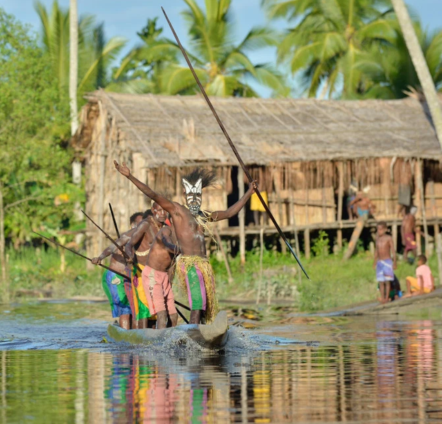 人肉可以吃吗，狗肉可以吃吗（在古老的食人族部落里）