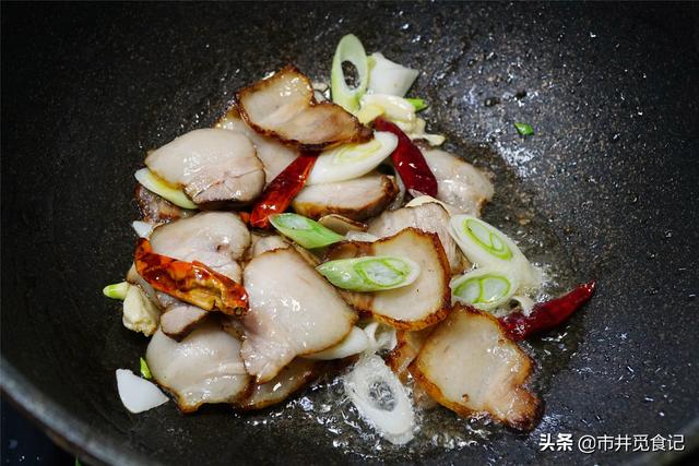 粉皮怎么做好吃，粉皮怎么做好吃又简单（粉皮最馋人的吃法）