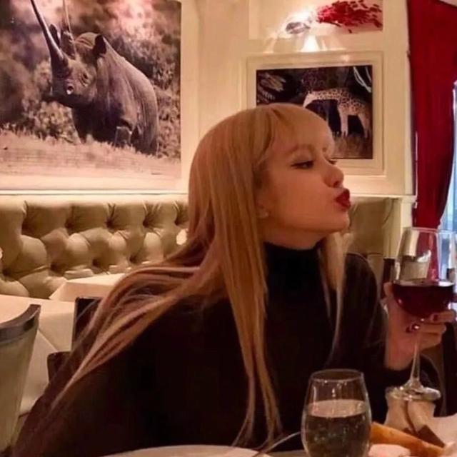 闺蜜四人头像一人一张，闺蜜四人头像微信（两人、四人都有哦）