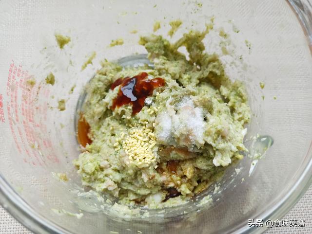 做干豆腐卷肉咋做，豆皮卷肉的家常做法