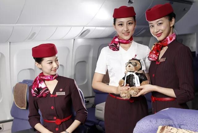 虹桥机场和浦东机场，虹桥机场和浦东机场哪个大（国内最短直飞航线之一上海浦东直飞上海虹桥）