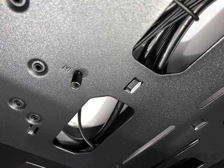 电脑主机的结构图解说明，主机箱内部结构图高清带名称及介绍