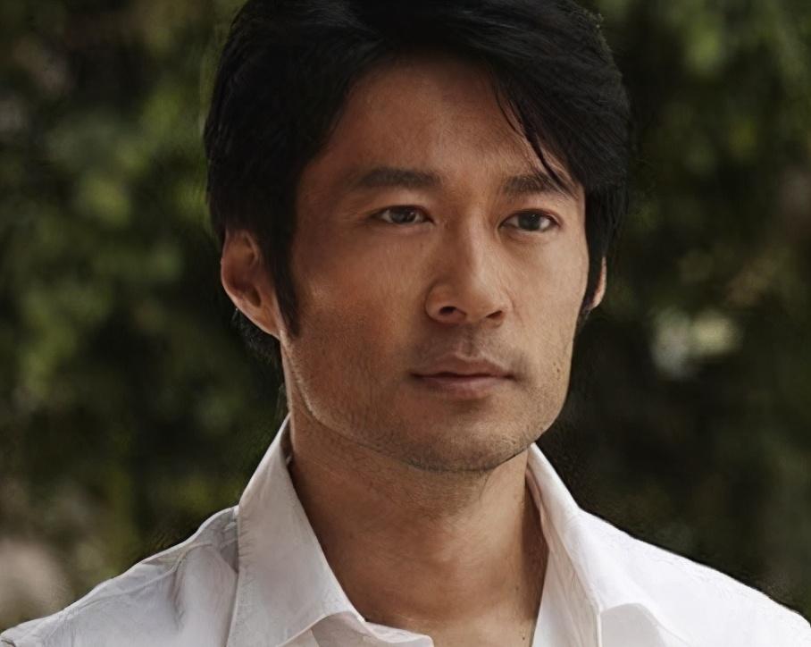 实力不输窦骁,与佘诗曼搭戏成最讨喜cp,可谭凯为何万年不红?