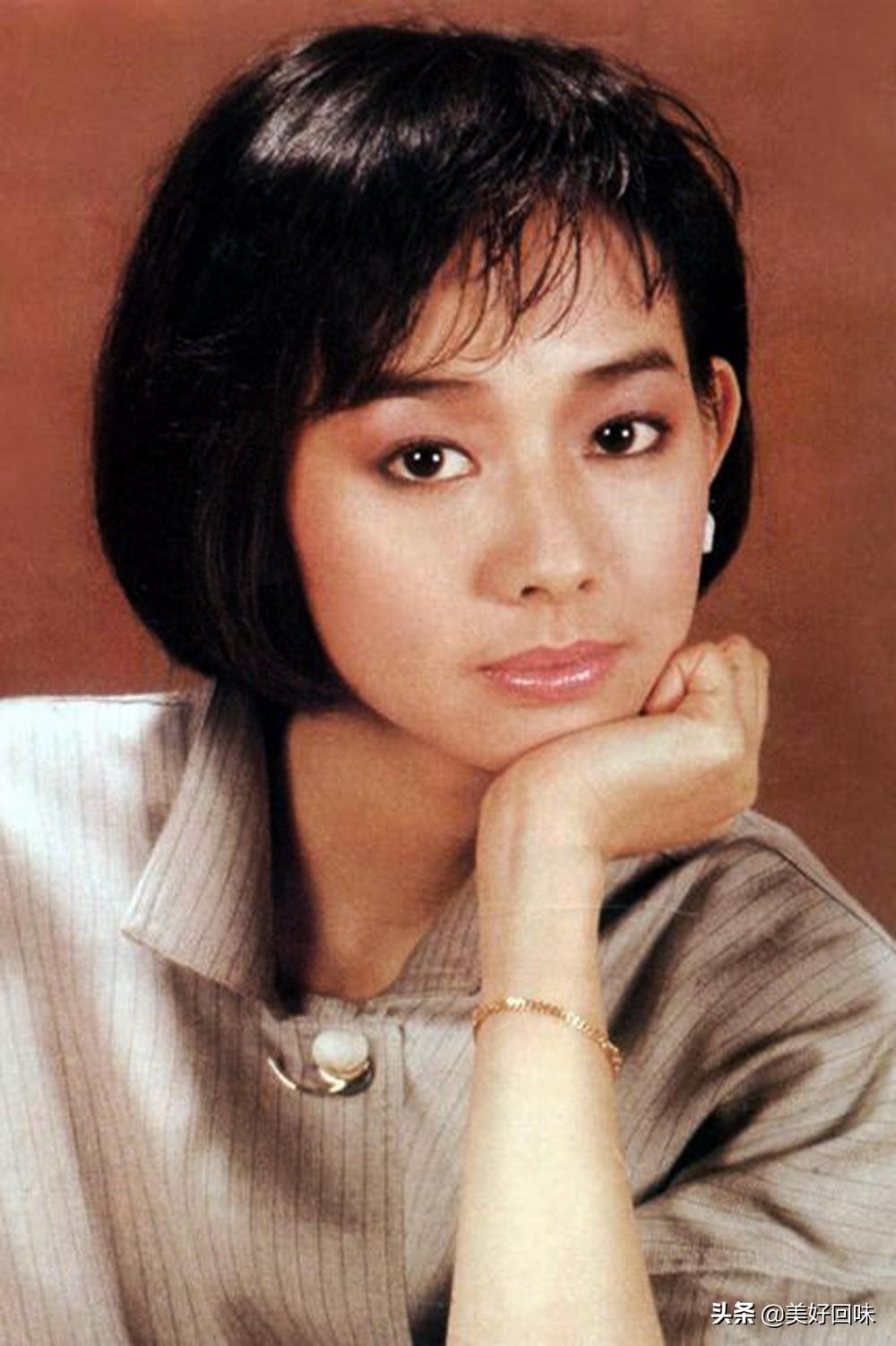 香港电影巅峰期女影星:张柏芝,周慧敏,钟丽缇,吴倩莲,朱茵