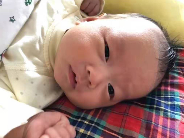 牛奶初乳的营养价值，什么牛奶含有牛初乳（初乳对新生儿来说堪比“金子”）