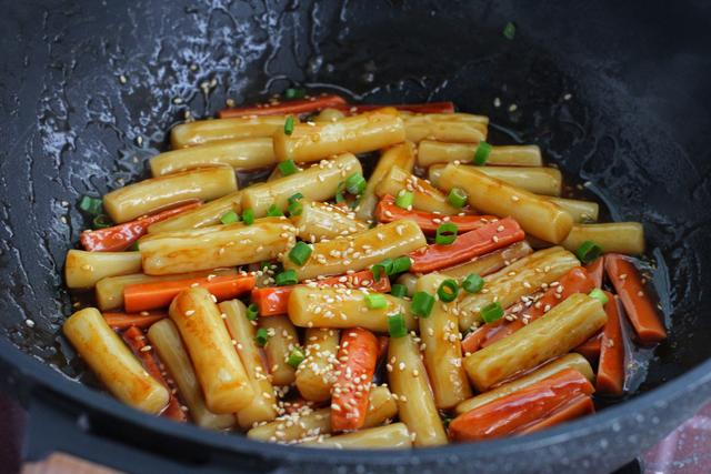 年糕煮多久能熟，韩国年糕要多久才能煮熟（十分钟就上桌的酱汁年糕）