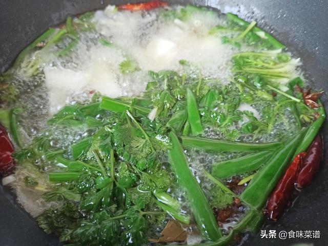 葱油的做法与配方，正宗猪油葱油面的做法和配方（厨师长做菜常用的“葱油、明油”是什么）
