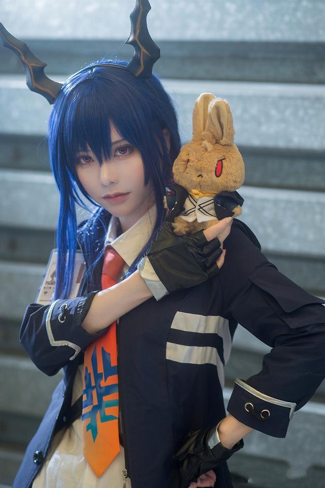 陈sir什么意思，为什么要叫陈sir（四位国人COSER扮演的手游《明日方舟》角色陈SIR）