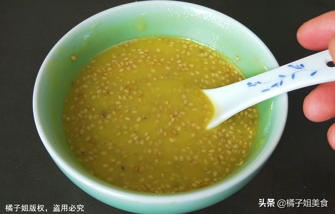 圖片[3]-【烙餅】做法步驟圖 涼了也不硬 香脆美味-起舞食譜網(wǎng)