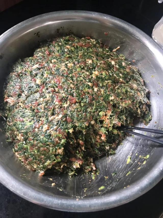 烤海鸭蛋怎么吃，烤海鸭蛋吃了会上火吗（爆油的烤海鸭蛋就饺子吃）