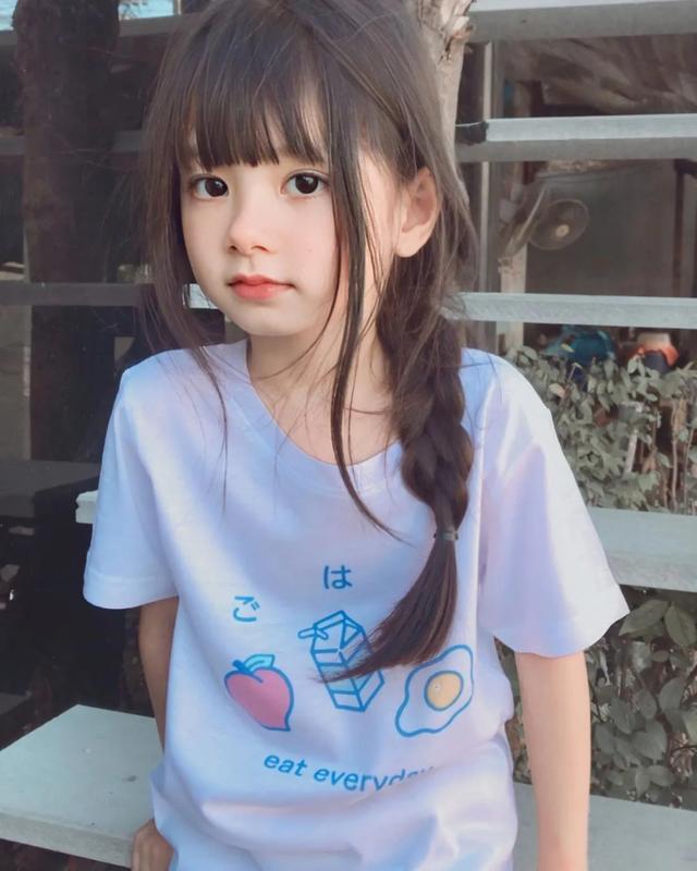 微博有个很红的小女孩,像小女孩一样微博(这妹妹是天使下凡吧)