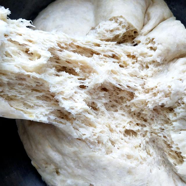 俄罗斯烤馒头做法，俄罗斯烤馒头图片（这样外酥里喧凉了更香）