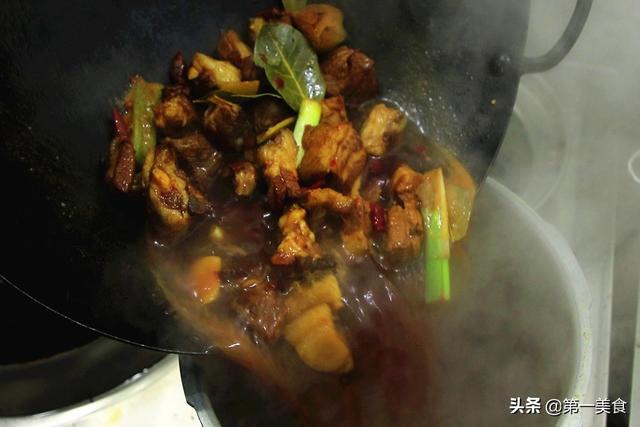 红烧羊排的家常做法，厨师长教你红烧羊排最好吃做法