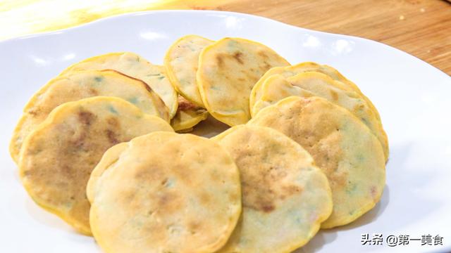 玉米面饼子电饼铛做法，电饼铛玉米饼的做法（玉米面这样做最好吃）