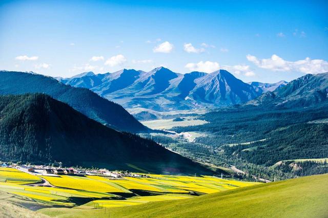 青海湖在哪里，青海湖在哪个省哪个市（全程路景标记+讲解）