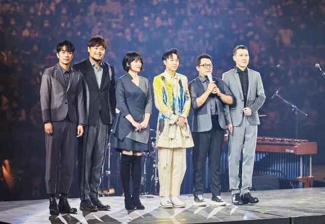 怎么能忘记与你缠绵是什么歌，怎么能忘记你的缠绵是什么歌（这五首新歌都听过才不算落伍）