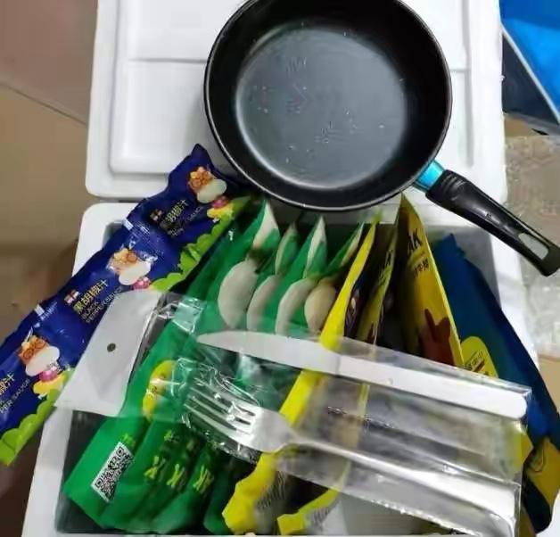 牛排不解冻能直接煎吗，超市的速冻牛排怎么煎（牛排不要直接放在锅里煎了）