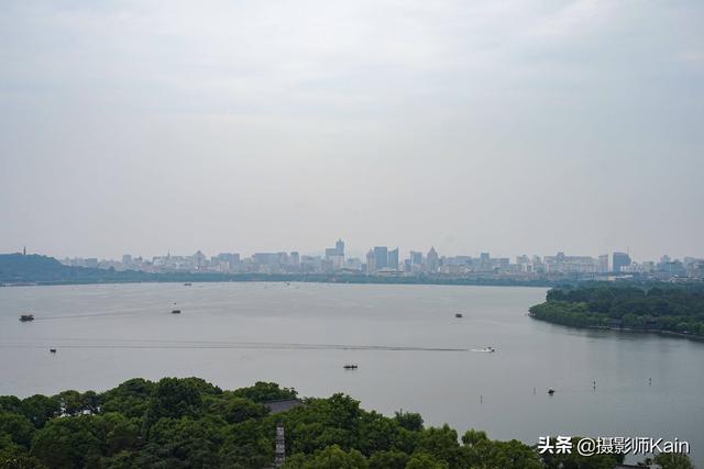 雷峰塔在哪个城市，白娘子雷峰塔在哪个城市（外形古典却是近年重建）