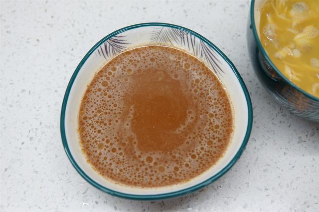 花甲肉怎么炒，炒花甲的做法视频（它和花甲一起炒是绝配）