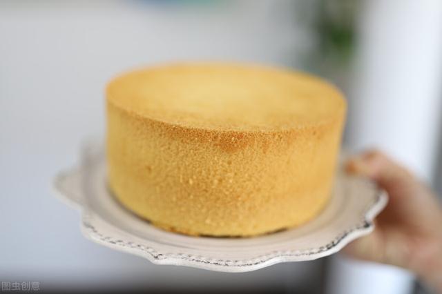 海盐蛋糕和一般蛋糕区别，海盐蛋糕是咸的吗（浓郁的海盐戚风蛋糕）