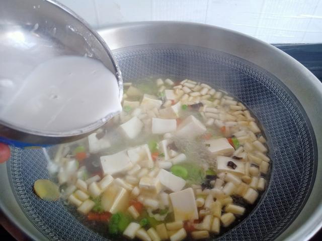 白玉豆腐汤的做法，豆腐白玉汤是什么汤（翡翠白玉汤这样做）